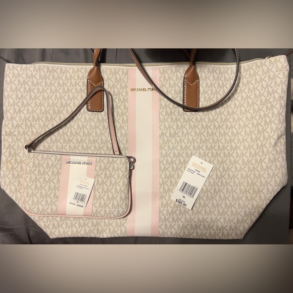 Michael Kors Large Weekender Jet Set Travel Tote & matching wristlet set. - Picture 1 of 2